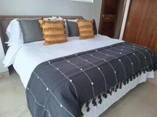 Luxury Beachfront Escape with Rooftop Pool - Views - Bucerías - 5