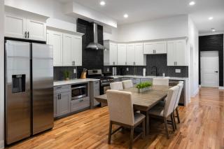 Getaway on Lee - Covington 3 Bedroom Apartment - 9