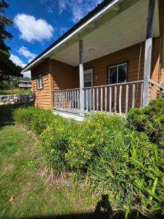 Hunts Point 1-BR Coastal Retreat - Cottage # 5 - Summerville Centre - 9