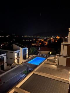 Tivat Terrace Deluxe - 4