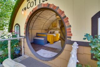 The Hobbit Cottage in Cedar City Unique Getaway - 8