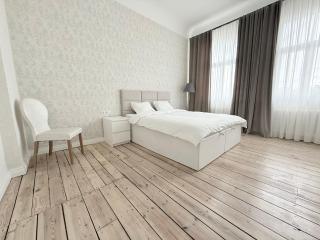 Families & Groups - 3 Bedrooms - 8 Guests - 5