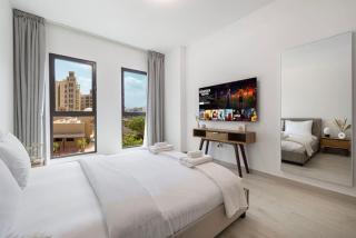 Near Burj Al Pool View Balcony MJL 2BR - 7