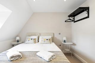 Hosted by StaySejour - 3Bed Town House - Free Parking - Brighton & Hove - 5