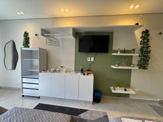 Studio no centro, a 50m da delegacia - 1