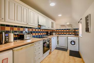 Chestnut Barn - 4
