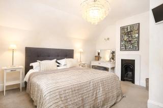 Charming gated cottage 3 Beds 2 Baths 2 cars - 5