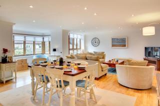 The Old Coach House - 9