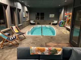Secluded Mnt Top with Pool Fire Pit Hot Tub Karaoke - 8