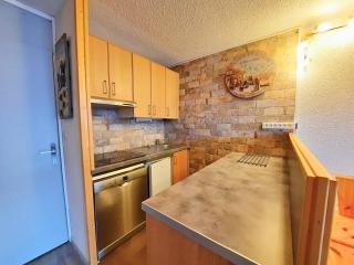 Appartement charmant, ski au pied, 4 à 6 pers, balcon sud, Wi-Fi, casier à skis, proche commerces - FR-1-452-272 - Les Menuires - 2