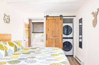 Newly Renovated, Hot tub, 2min to Killington lift - 5