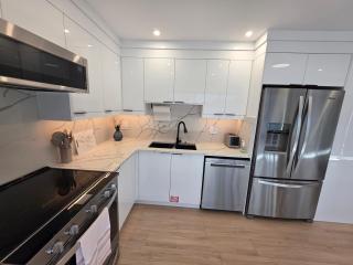 PeachView Deluxe Suites 301 - 2