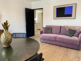 Elegance & sleek design in Nice - 0