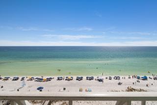 Inn at Crystal Beach Penthouse 708 - Beachfront Designer Luxury - 2 sets of Free Beach Service - 0
