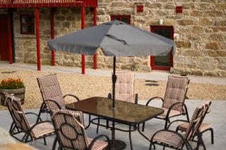 Wee Henry's Barn - 1