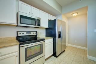 Waters Edge 111 - Ground Floor - Beach Front - Steps to Pool and Sand - Free Beach Svc - 5