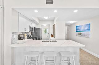 Waters Edge 504 - Direct Ocean Views - Free Beach Service - 9