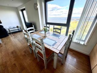 Britannia Ocean Park Apartments - Fast Wifi and Free Parking - 5