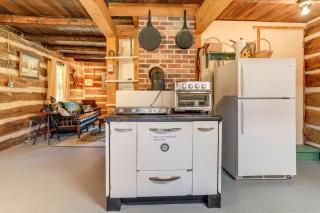 5 Mi to State Parks Penfield Cabin with Fire Pit! - Penfield - 4