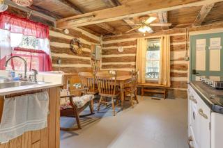 5 Mi to State Parks Penfield Cabin with Fire Pit! - Penfield - 1