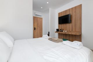 Rodos White - 5