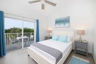 Summertime Suites #54 - 1BR West Bay Condo & Pool - 8