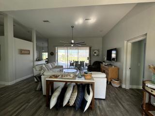 Family Friendly 3BR with Sunset Views Heated Pool Canal Front near Beach - 2