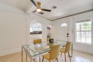 Gateway to Galveston Seawall! Modern Gulf Retreat - 4