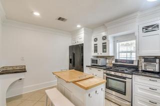 Gateway to Galveston Seawall! Modern Gulf Retreat - 2