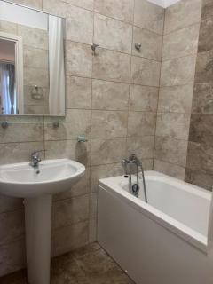 Modern Apartment Băneasa- 15 min from Therme - 2