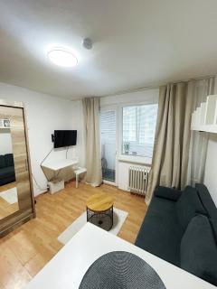 Cozy Apartment next to the train station and near the city center - Bratislava - 6