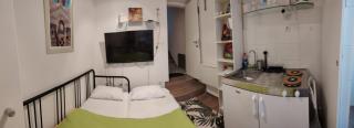 Garden living room, cozy studio - 1