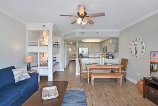 Waterscape B422 - Ocean and Pool Views - Free Beach Service - 2