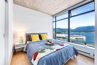 Stylish 2BR Loft in Historic Gastown with Mountain Views - Vancouver - 6