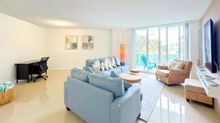 Cozy Beachside Escape Stylish & Comfortable - 7