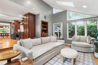 Sojourn Beautiful Family Home with Beach Access & Backyard - 9