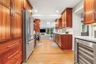 Sojourn Beautiful Family Home with Beach Access & Backyard - 6