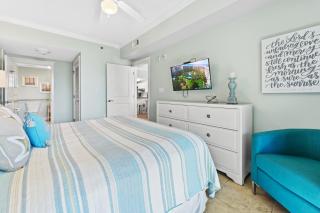 Waterscape C202 - Ground Floor - Handicap Accessible - Walk Right Out to the Pool!! - 3