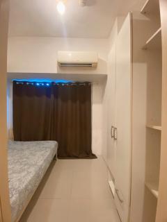 Light Residence Condo with Balcony and Pool View - 4