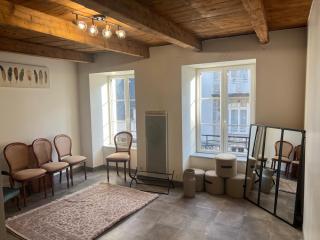 Chez Burons&Bouchons, Le Refuge Gourmand et Authentique - 5