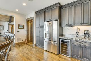 River Views and Wraparound Deck Dubuque Getaway - Dickeyville - 1