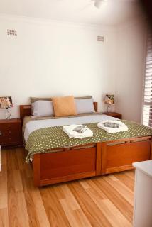 Two Bedroom Ground Level with Balcony - Nelson Bay - 5