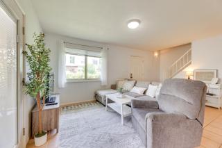 2 Mi to Old Town and Fashion Square Unit with Pools! - 7