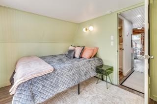 Cozy Cabin with Deck and Boat Launch Access in Lampe! - 1