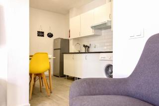 Suite by Hawkins Atico - 2