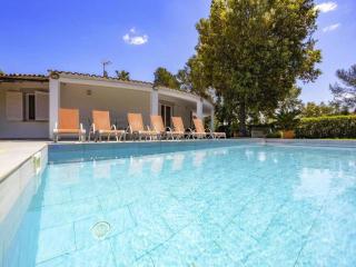 Charming Casa Encinar in Tranquil Residential Area - 4