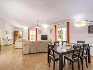 Charming Casa Encinar in Tranquil Residential Area - 8