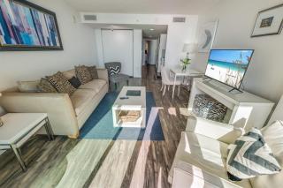8th Floor Stunning Views, Contemporary Oceanfront! - Myrtle Beach - 7
