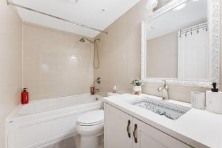 Spacious 3BR Townhouse with Modern Design in Downtown Vancouver - 1