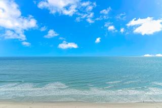 Beach condo w balcony, pools & hot tubs - 3